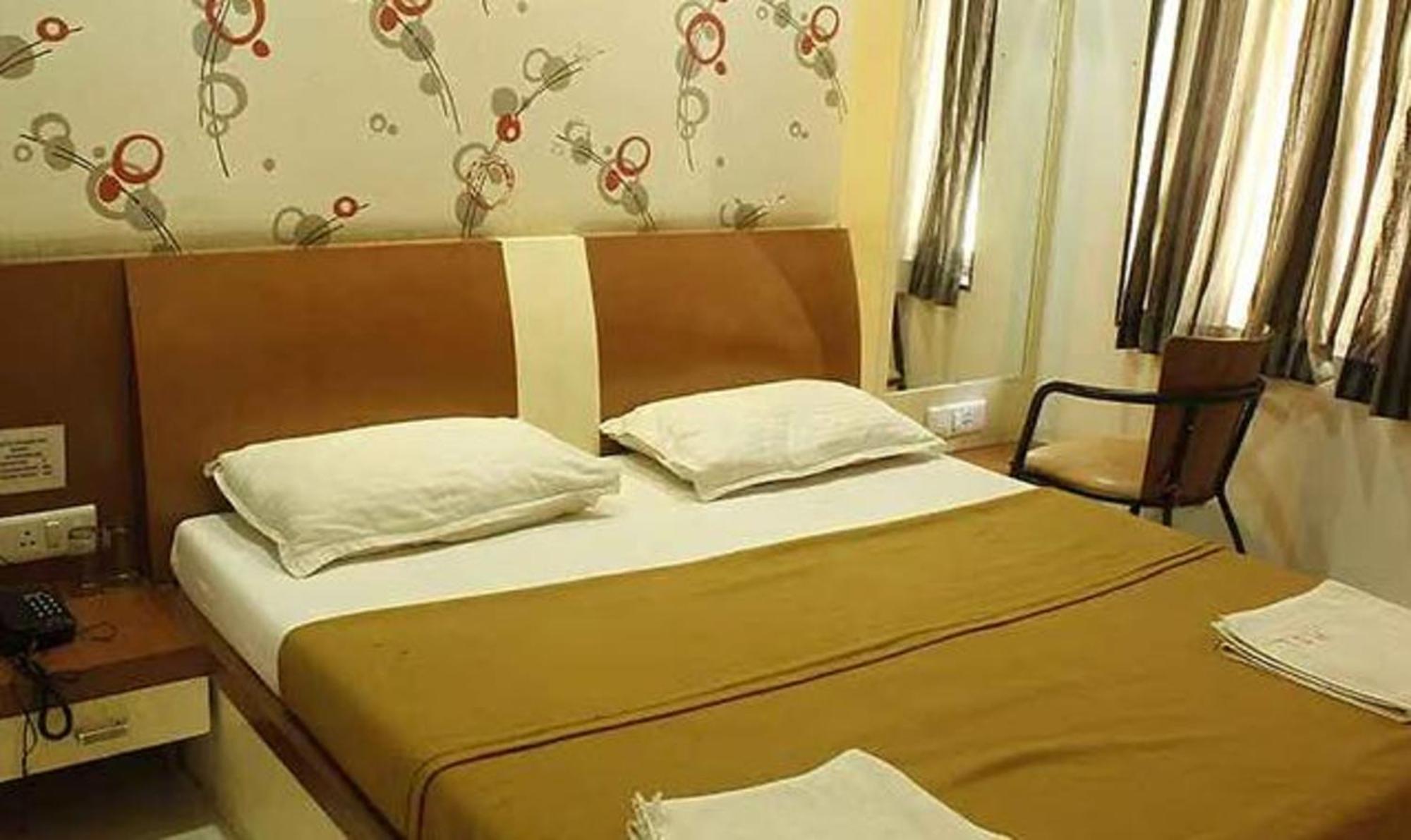 Fabhotel Skylark Inn Nashik Exterior photo